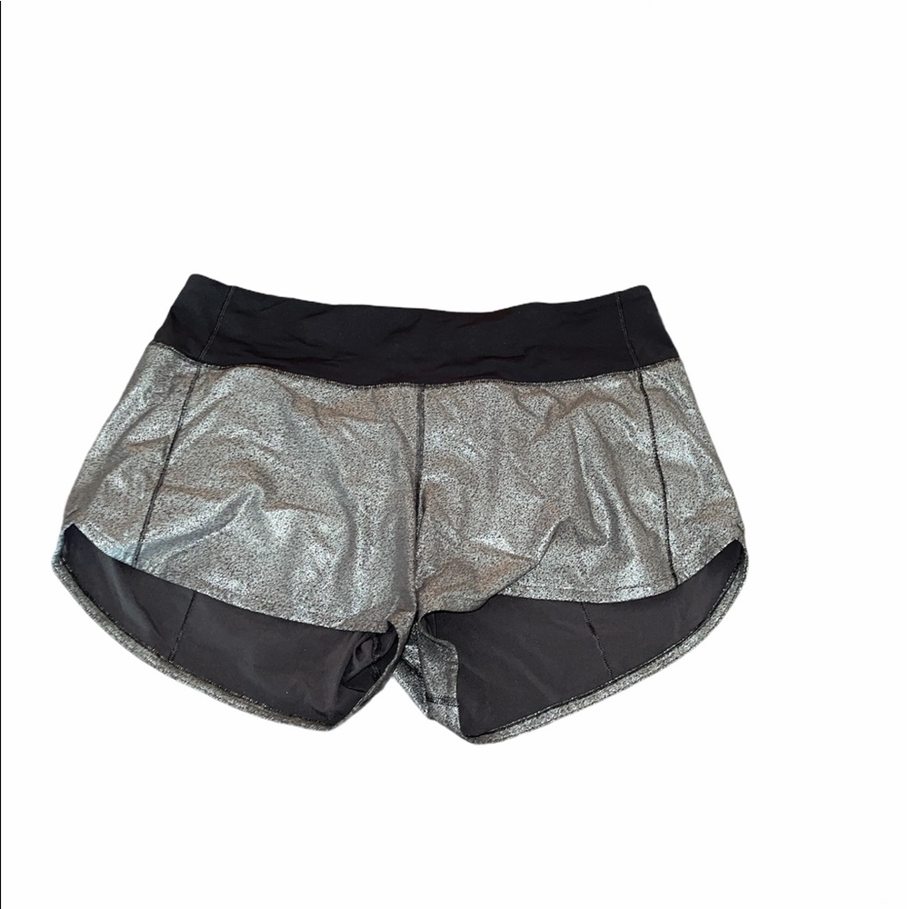 Lululemon size 10 tall speed up shorts